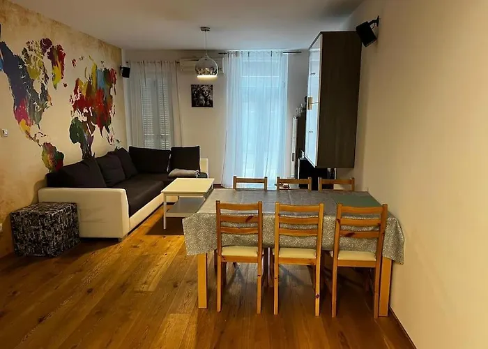 Porec, Tolle 3 Zi-Whg, Sehr Zentral, Top Zustand! Mit Internet Und W-Lan!